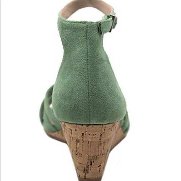 Charles by Charles David Wedge Shoe - Picture 3 of 3